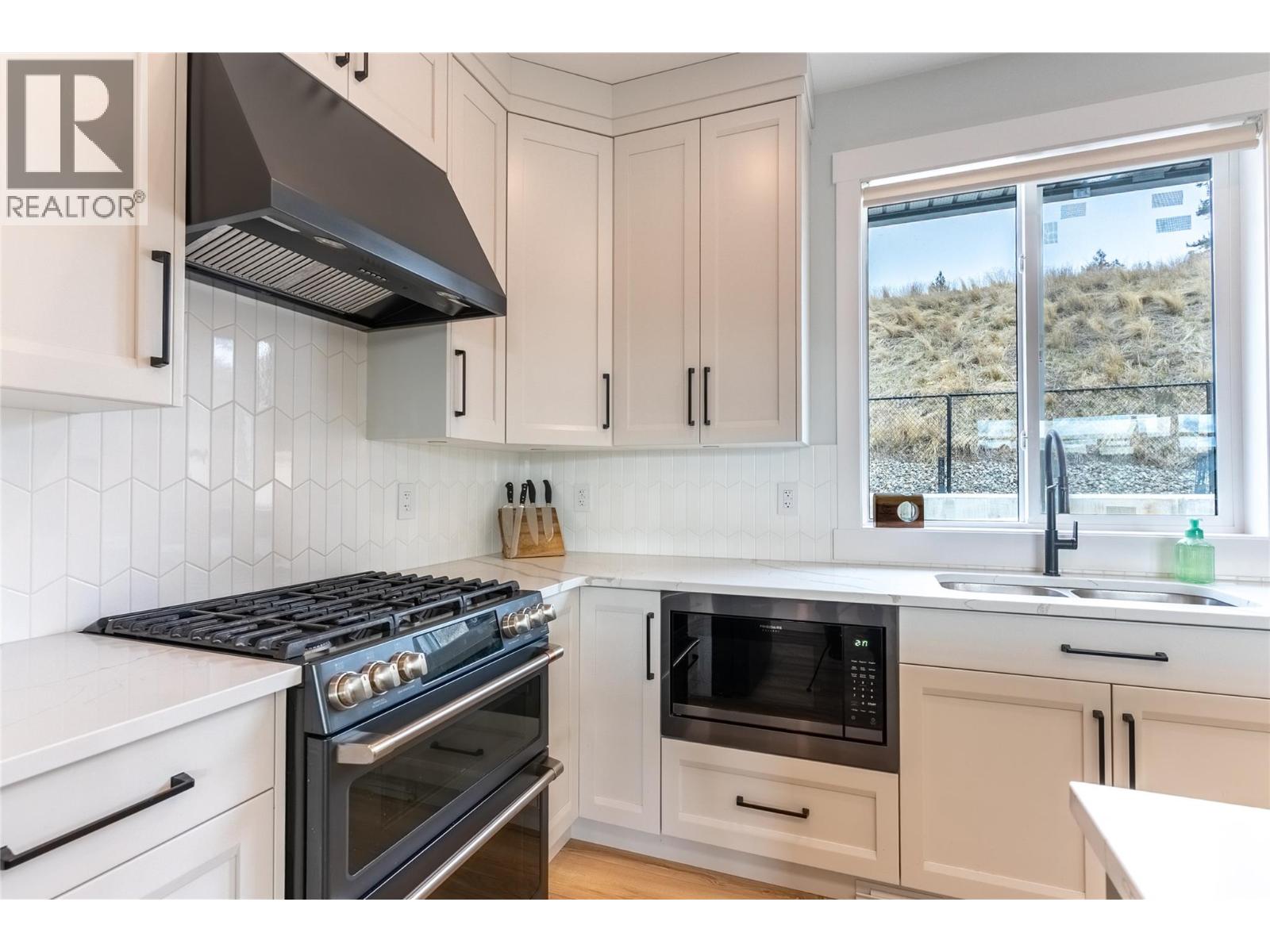 503 Poplar Drive, Logan Lake, British Columbia  V0K 1W0 - Photo 13 - 10381786