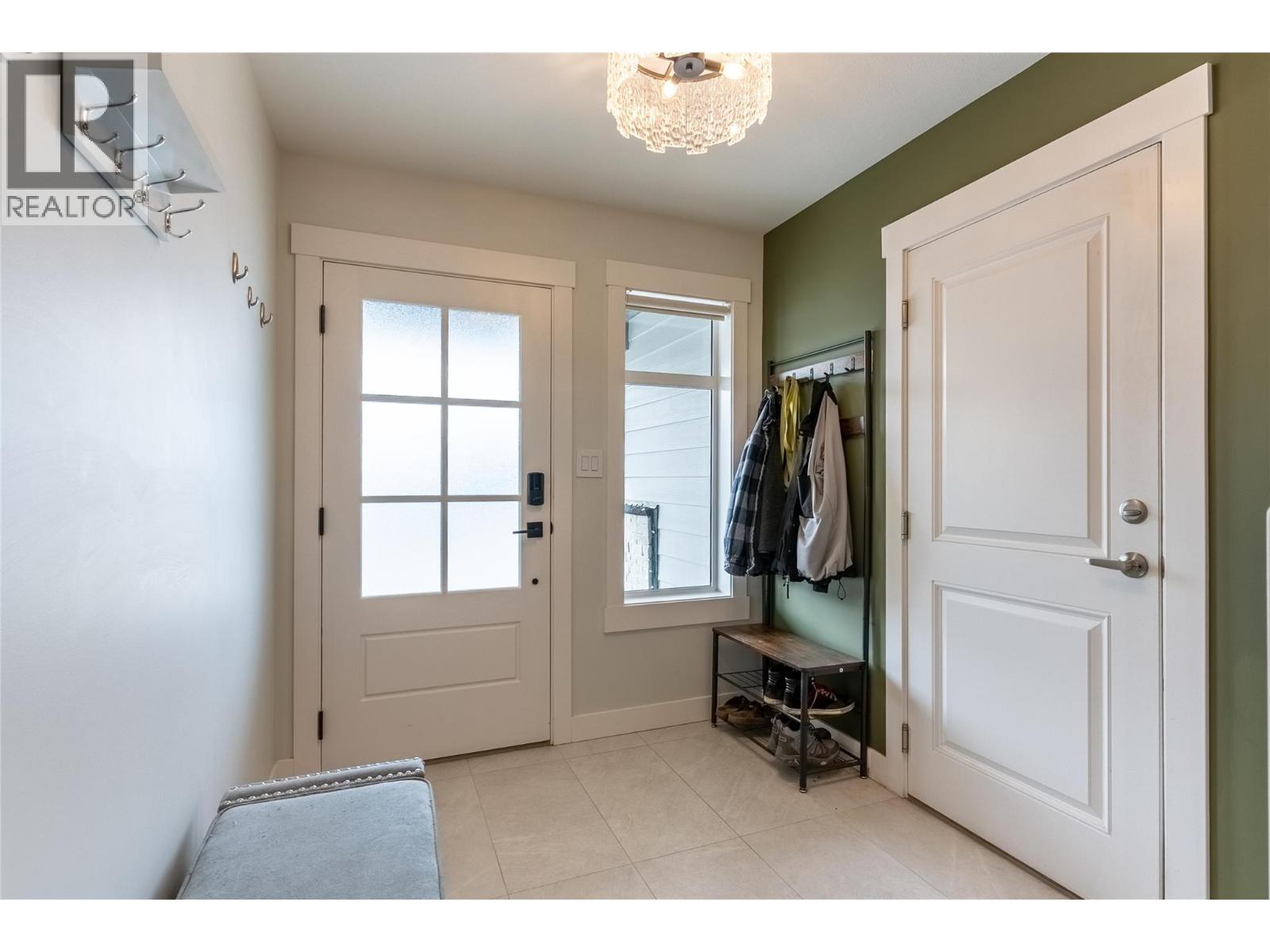 503 Poplar Drive, Logan Lake, British Columbia  V0K 1W0 - Photo 3 - 10381786