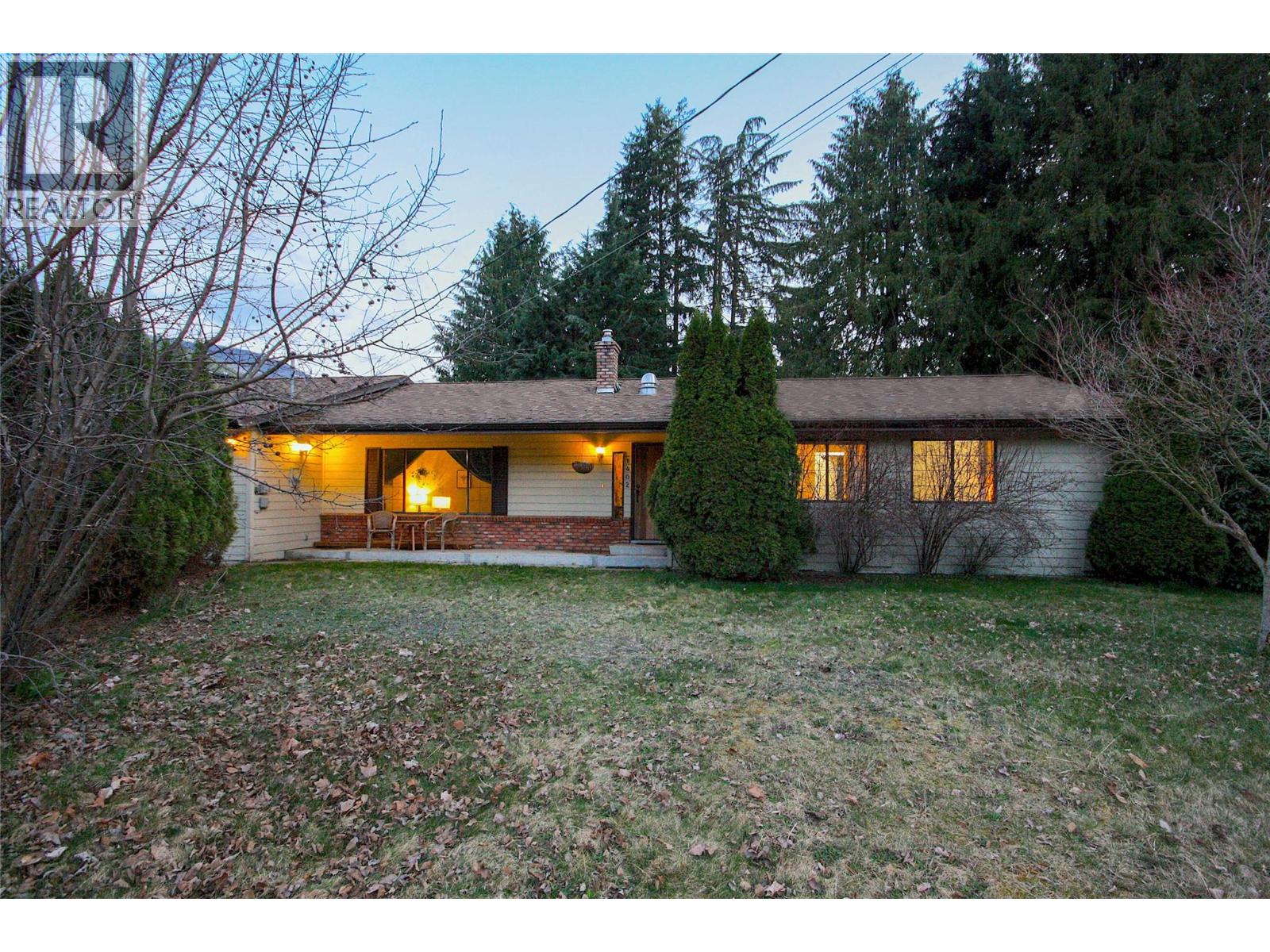 1402 Amhurst Road, Sicamous, British Columbia  V0E 2V0 - Photo 1 - 10382996