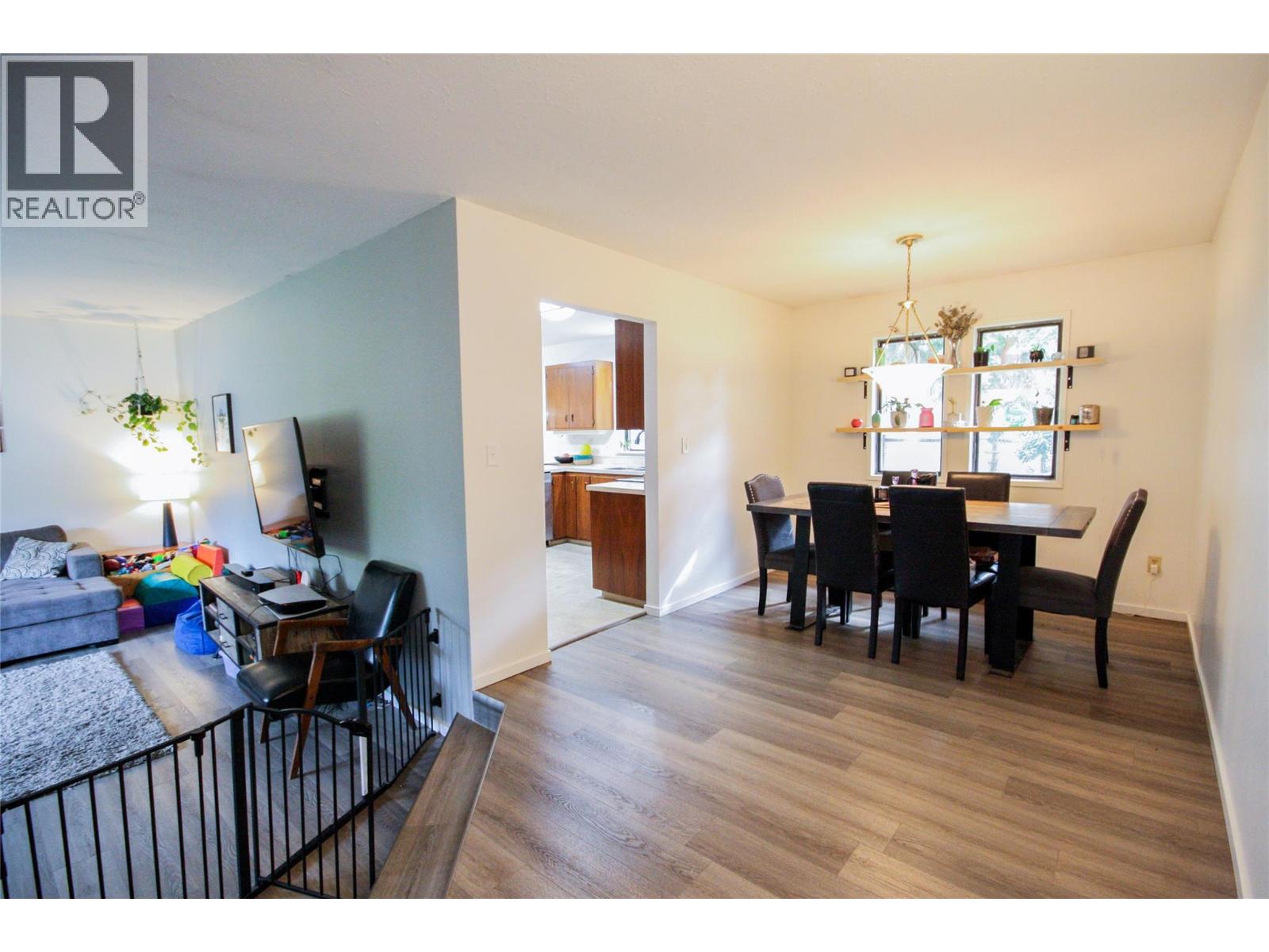 1402 Amhurst Road, Sicamous, British Columbia  V0E 2V0 - Photo 11 - 10382996