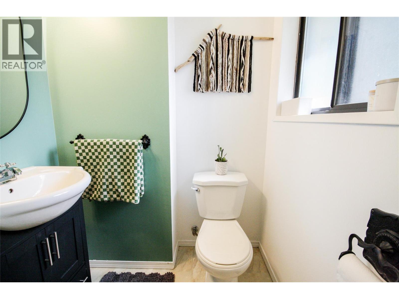 1402 Amhurst Road, Sicamous, British Columbia  V0E 2V0 - Photo 13 - 10382996