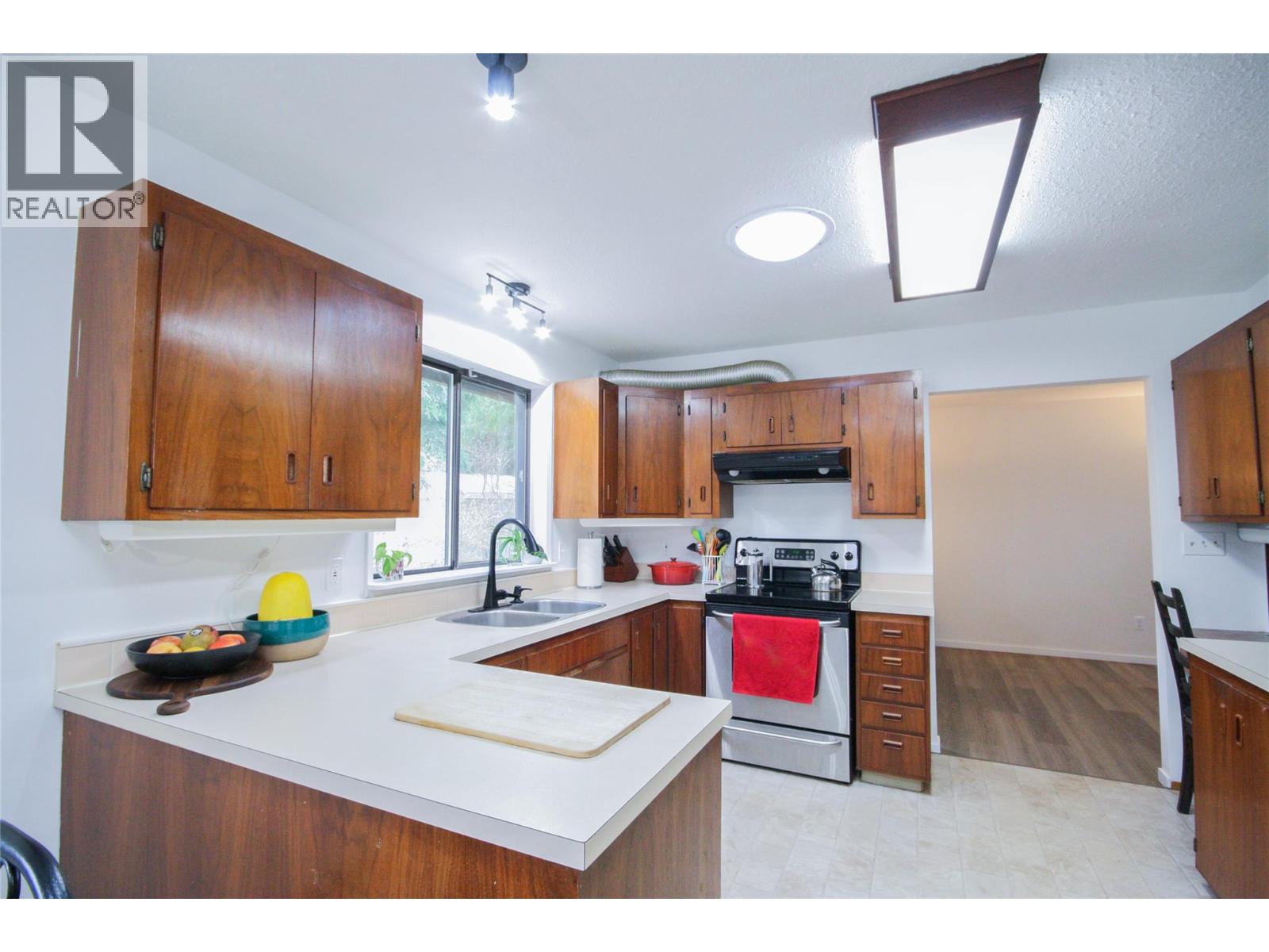 1402 Amhurst Road, Sicamous, British Columbia  V0E 2V0 - Photo 24 - 10382996