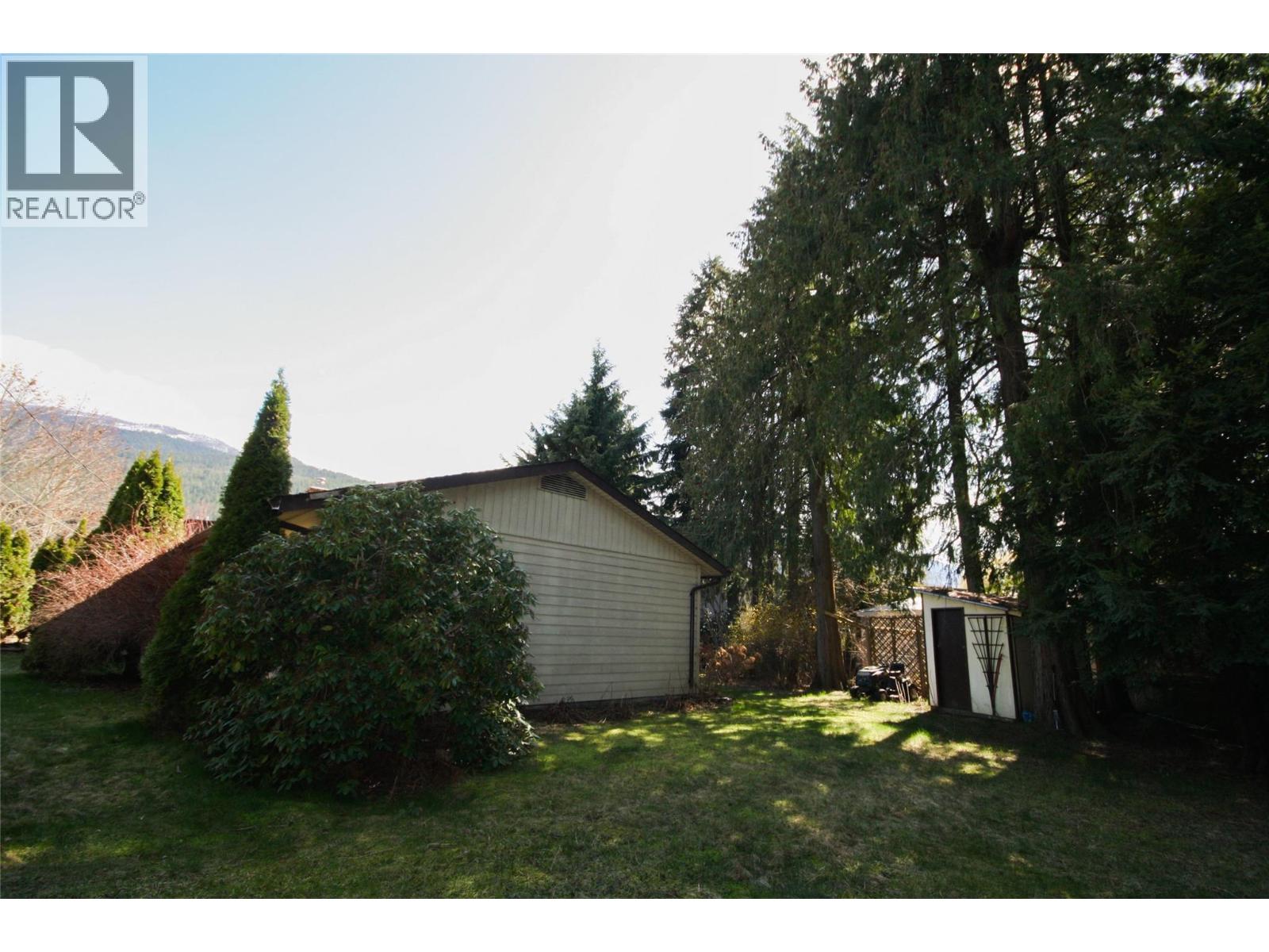 1402 Amhurst Road, Sicamous, British Columbia  V0E 2V0 - Photo 37 - 10382996