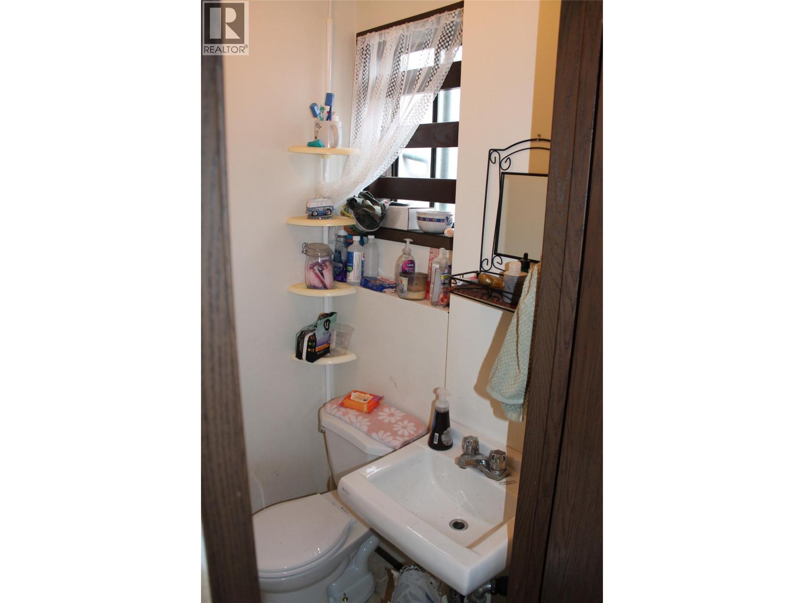 3799 38th Street, Vernon, British Columbia  V1T 7J3 - Photo 7 - 10382700