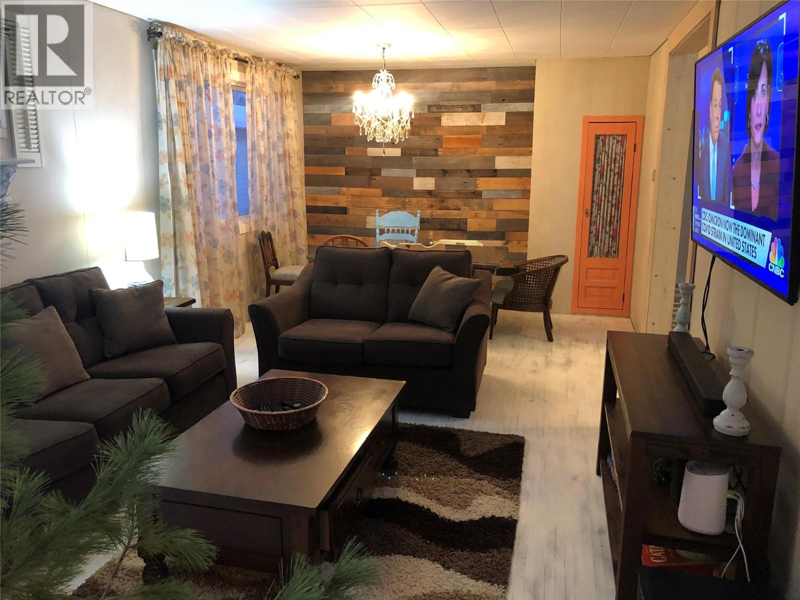 309 Third Street E, Revelstoke, British Columbia  V0E 2S0 - Photo 6 - 10382504