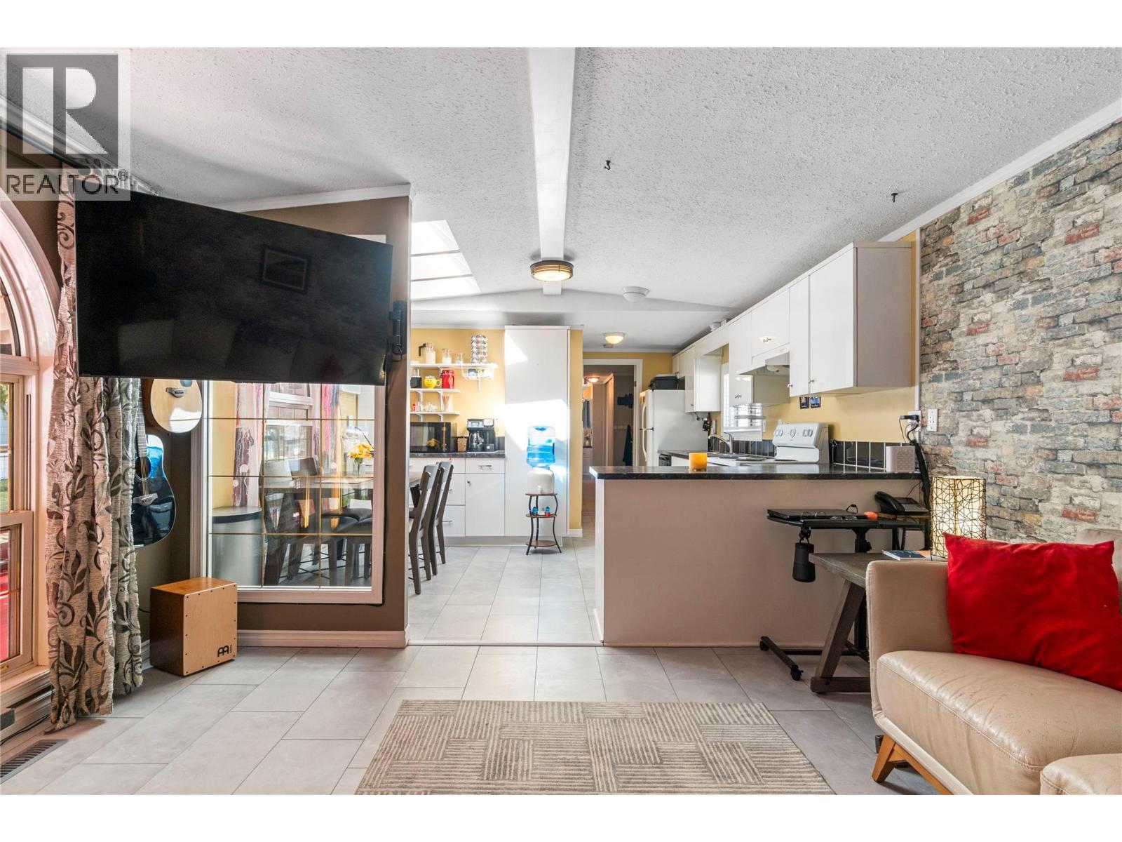 3063 Hornsberger Road Unit# 15, Salmon Arm, British Columbia  V1E 4R8 - Photo 9 - 10383117