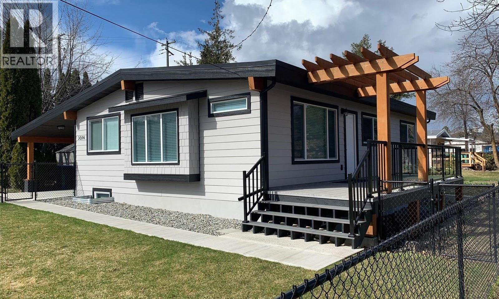 3014 Harwood Road, Lake Country, British Columbia  V4V 1M7 - Photo 2 - 10383137