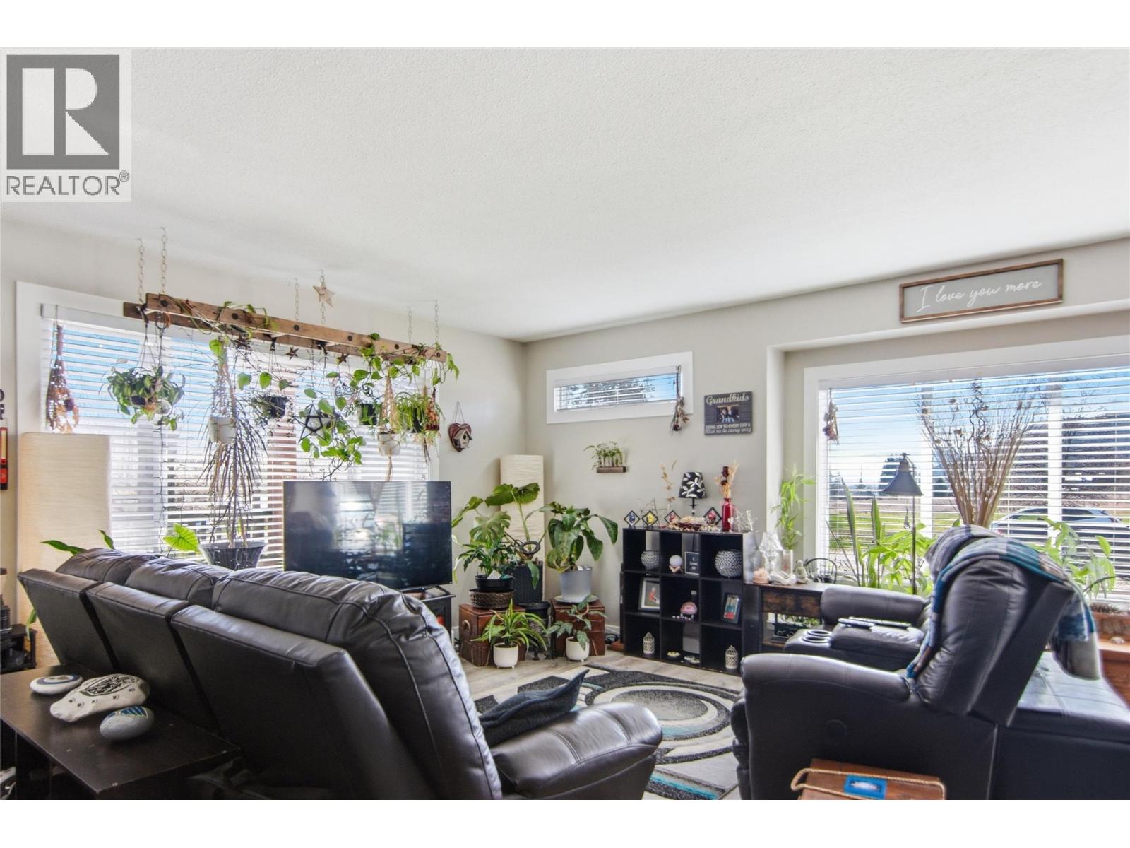 3014 Harwood Road, Lake Country, British Columbia  V4V 1M7 - Photo 4 - 10383137