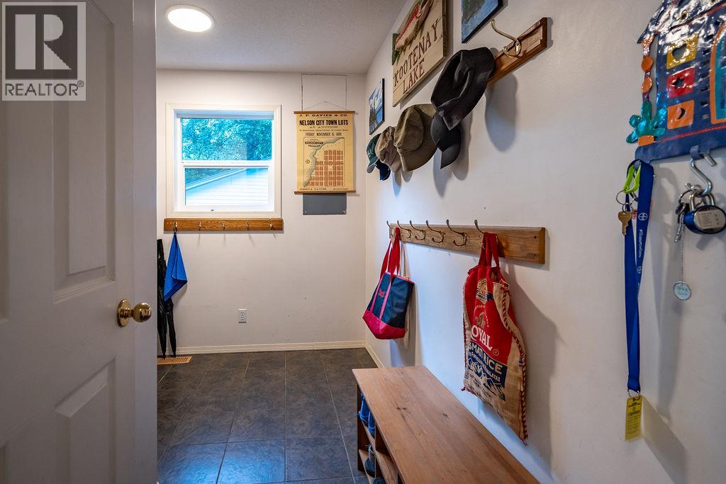 164 Johnstone Road, Nelson, British Columbia  V1L 6H9 - Photo 48 - 10382465