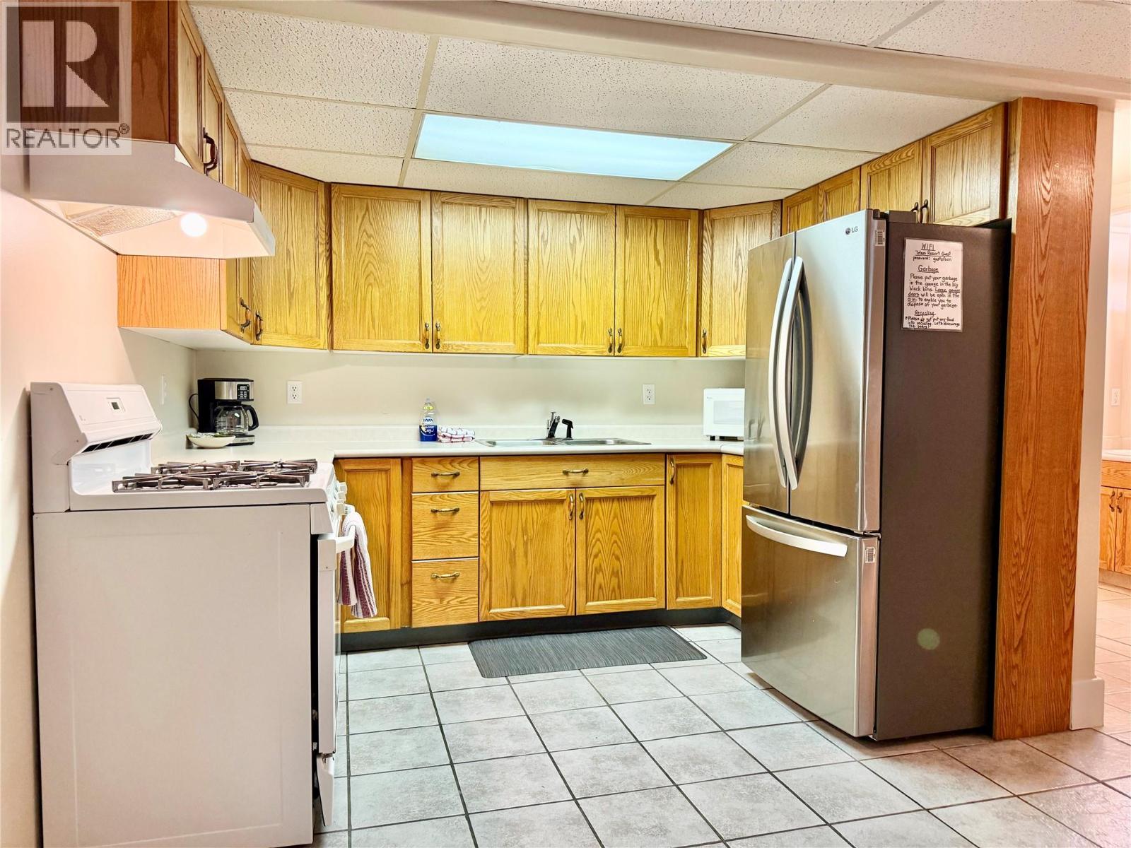 61 Kingsley Road, Christina Lake, British Columbia  V0H 1E2 - Photo 38 - 10382271