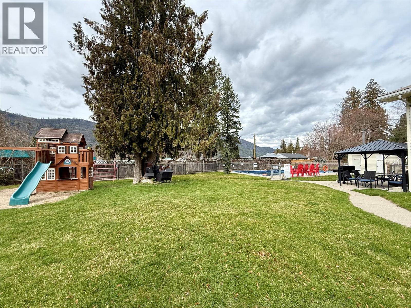 61 Kingsley Road, Christina Lake, British Columbia  V0H 1E2 - Photo 57 - 10382271