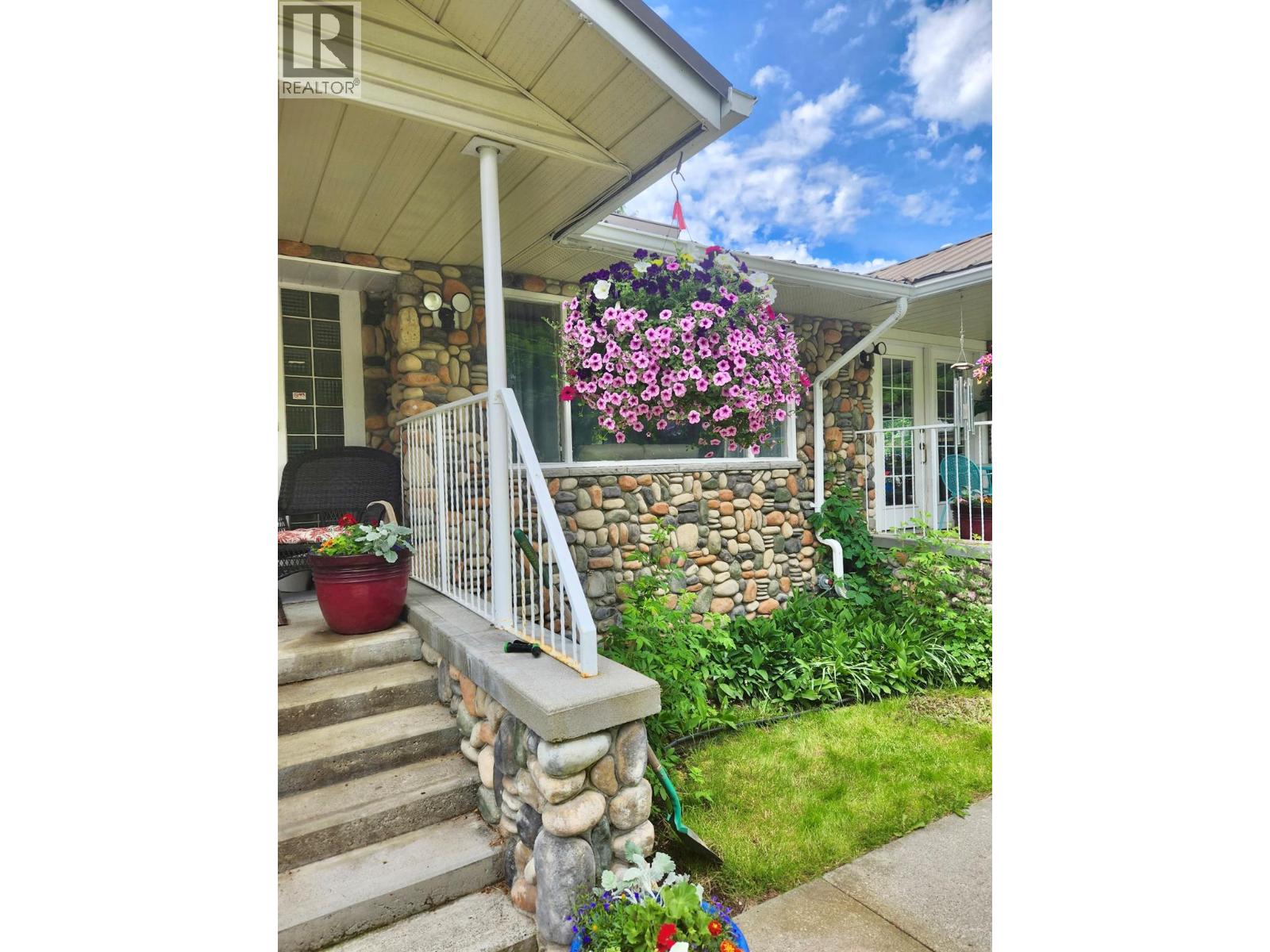 61 Kingsley Road, Christina Lake, British Columbia  V0H 1E2 - Photo 63 - 10382271