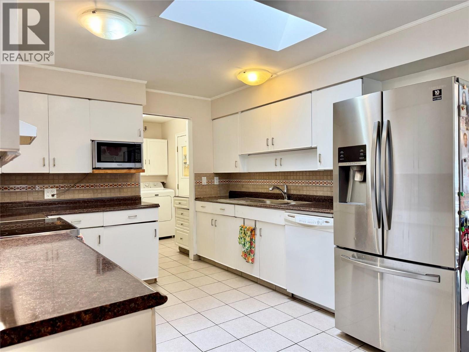 61 Kingsley Road, Christina Lake, British Columbia  V0H 1E2 - Photo 9 - 10382271