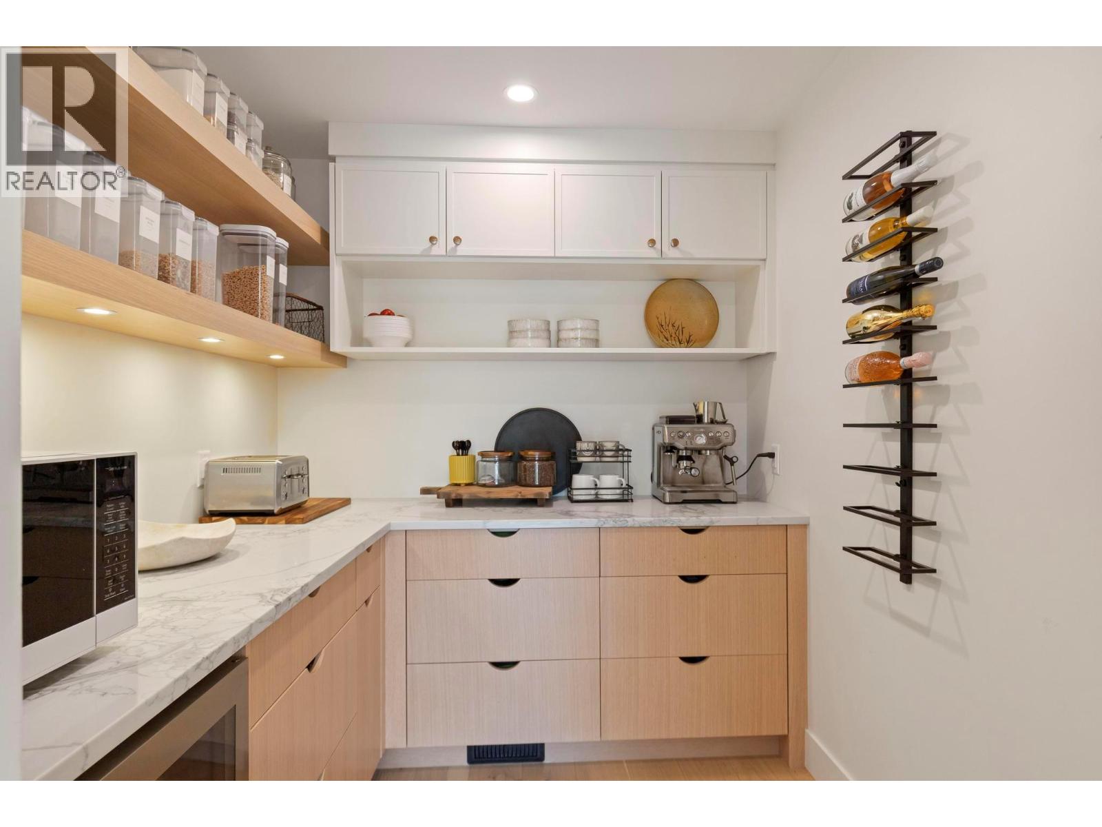 1743 Markham Court, Kelowna, British Columbia  V1V 2W1 - Photo 8 - 10383133