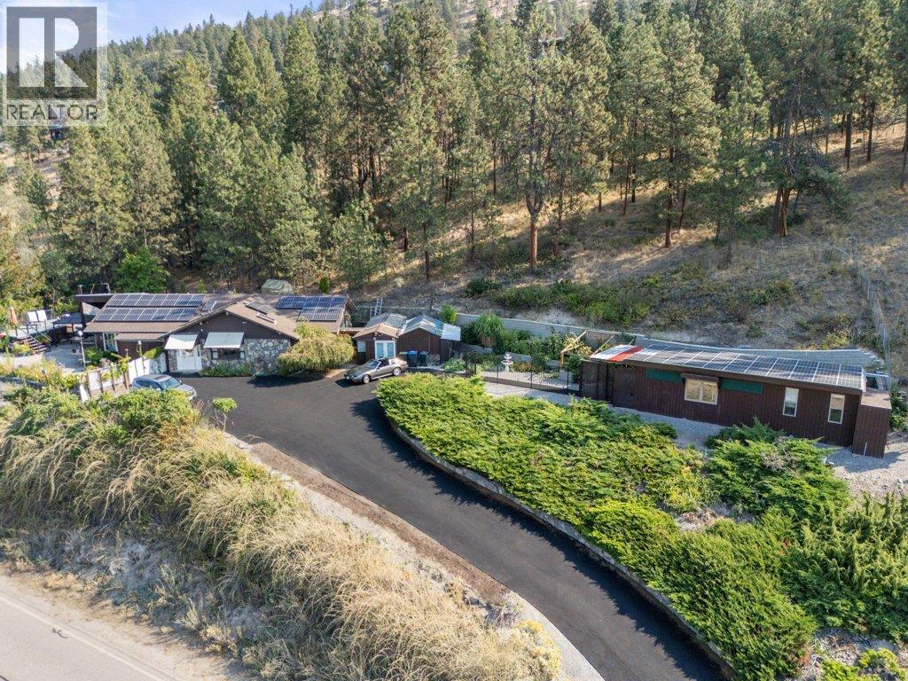 2245 Bennett Road, Kelowna, British Columbia  V1V 2N3 - Photo 2 - 10382477