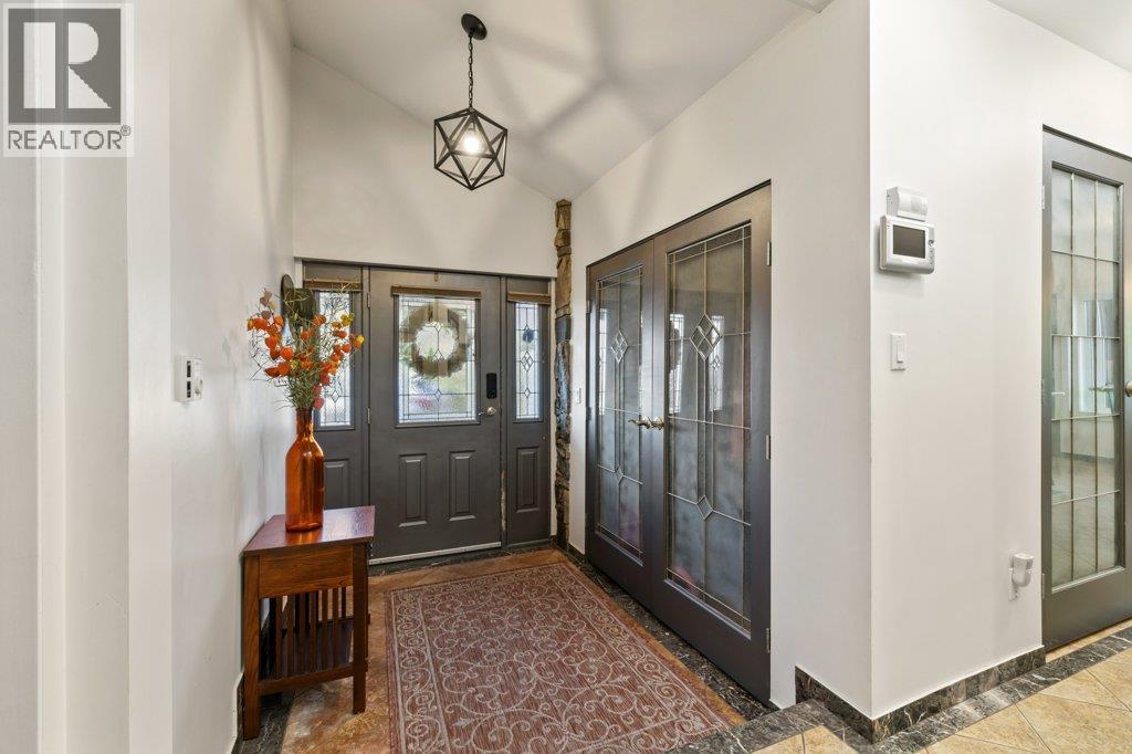 2245 Bennett Road, Kelowna, British Columbia  V1V 2N3 - Photo 3 - 10382477