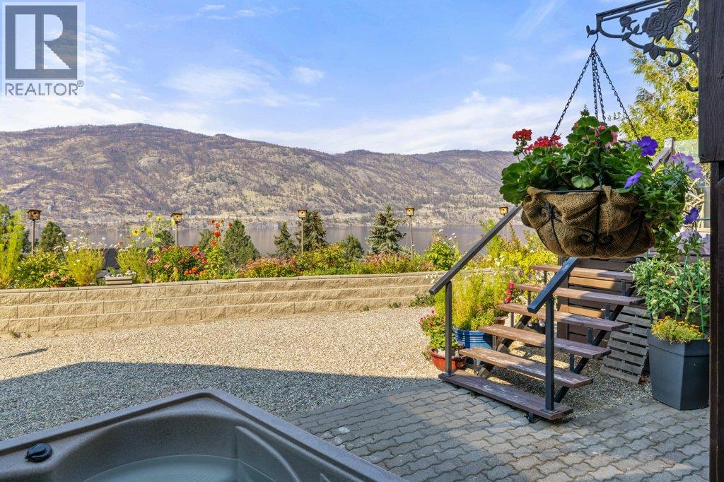 2245 Bennett Road, Kelowna, British Columbia  V1V 2N3 - Photo 35 - 10382477