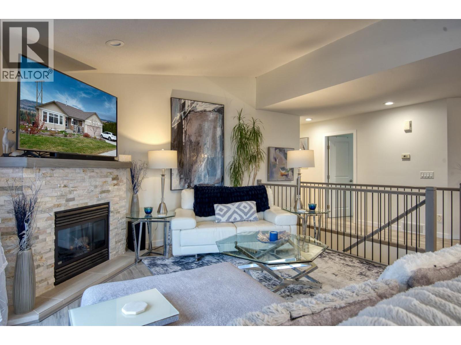 3088 Sageview Road, West Kelowna, British Columbia  V1Y 2Y5 - Photo 2 - 10383070