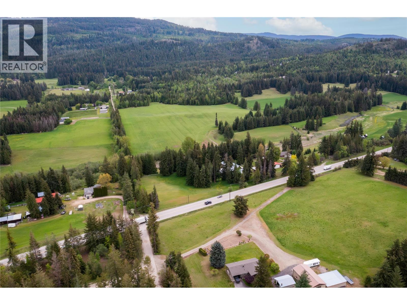 2240 97b Highway Se, Salmon Arm, British Columbia  V1E 1X6 - Photo 39 - 10383198