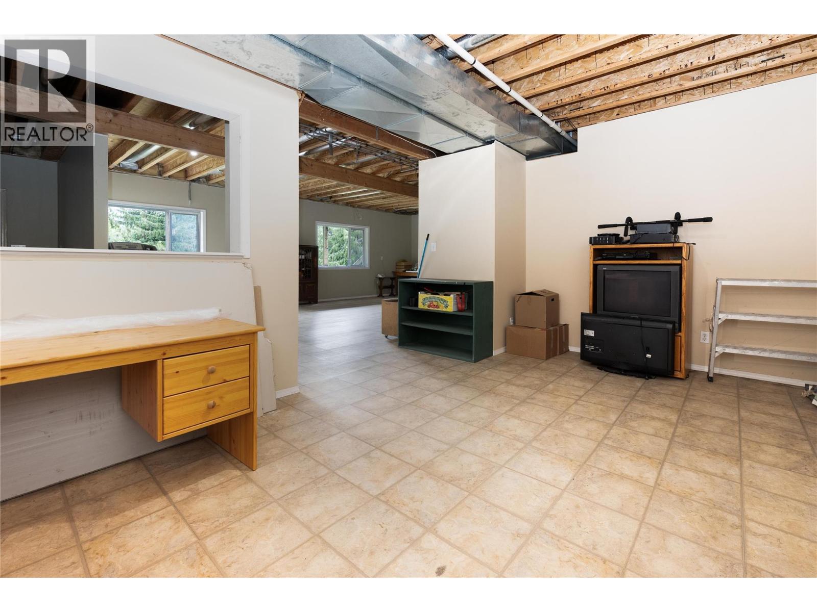 2240 97b Highway Se, Salmon Arm, British Columbia  V1E 1X6 - Photo 21 - 10383088