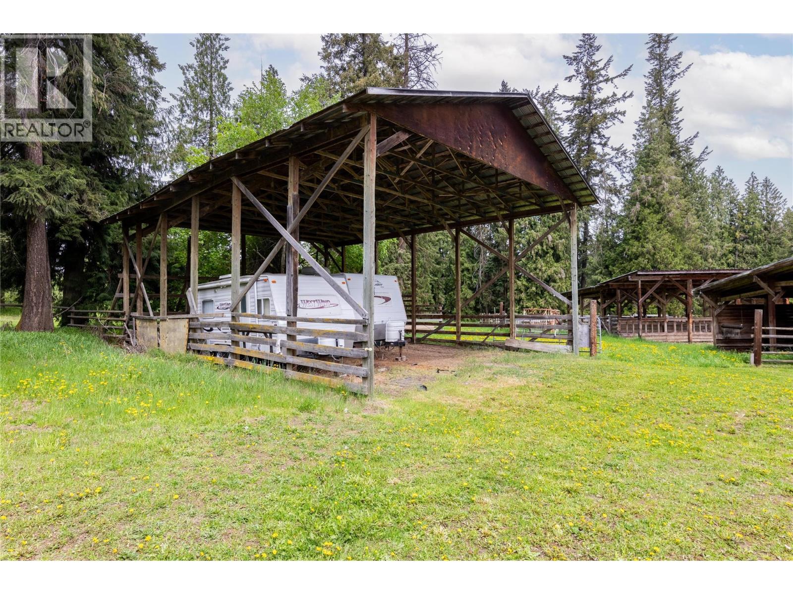 2240 97b Highway Se, Salmon Arm, British Columbia  V1E 1X6 - Photo 32 - 10383088