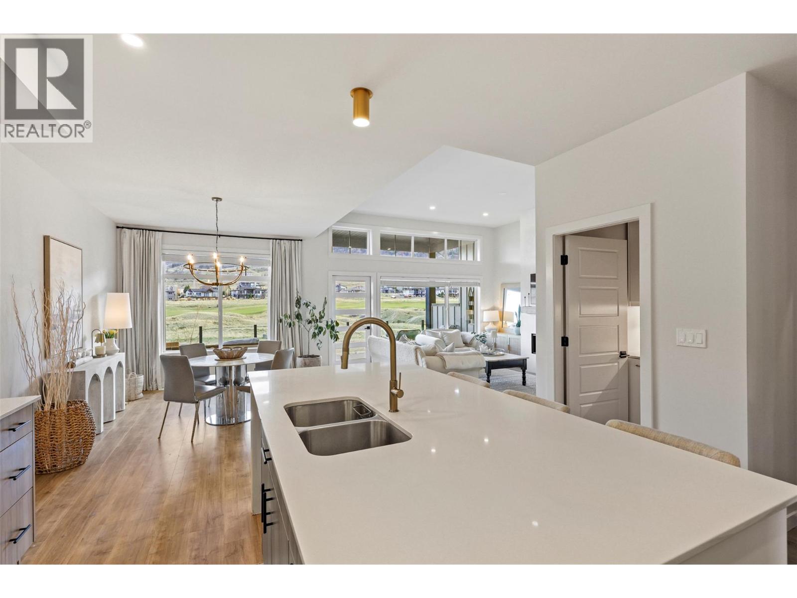 260 Rue Cheval Noir Estates Unit# 2, Kamloops, British Columbia  V1S 0B3 - Photo 10 - 10382957