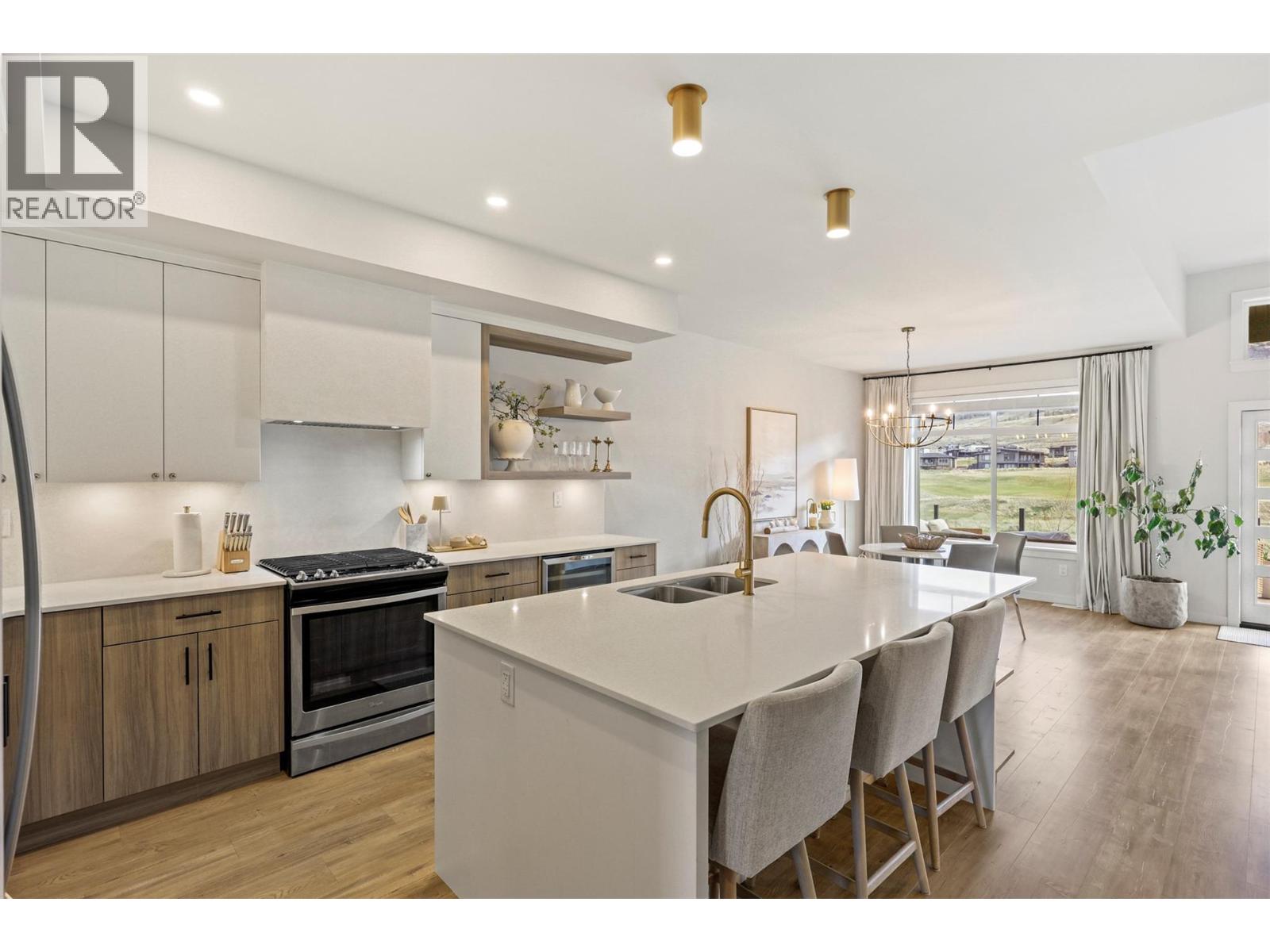 260 Rue Cheval Noir Estates Unit# 2, Kamloops, British Columbia  V1S 0B3 - Photo 4 - 10382957