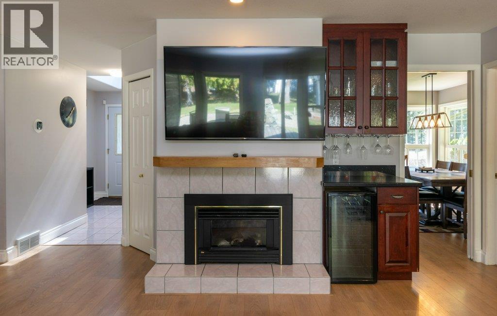 3789 Zinck Road, Scotch Creek, British Columbia  V0E 1M5 - Photo 16 - 10383098