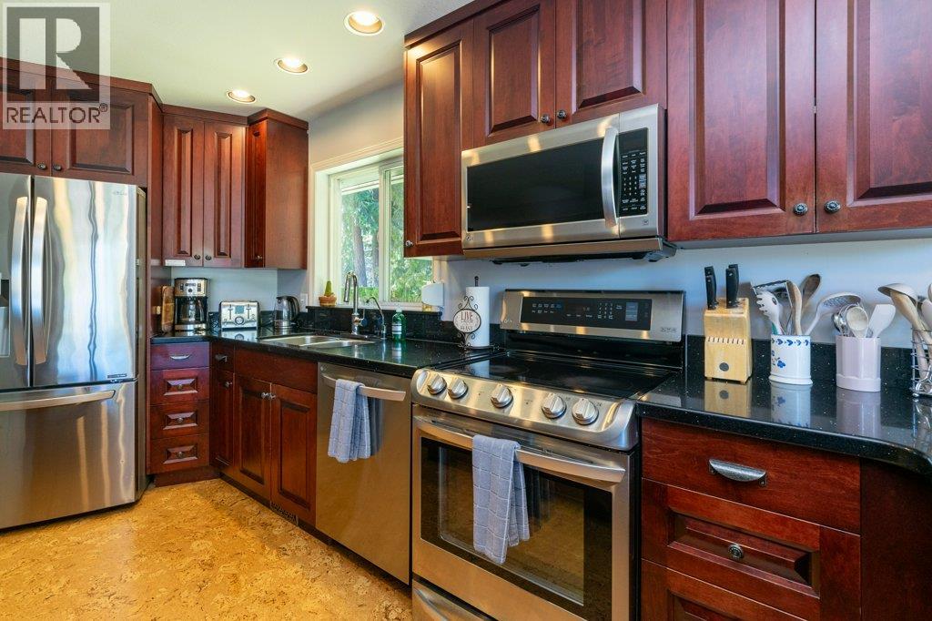 3789 Zinck Road, Scotch Creek, British Columbia  V0E 1M5 - Photo 20 - 10383098