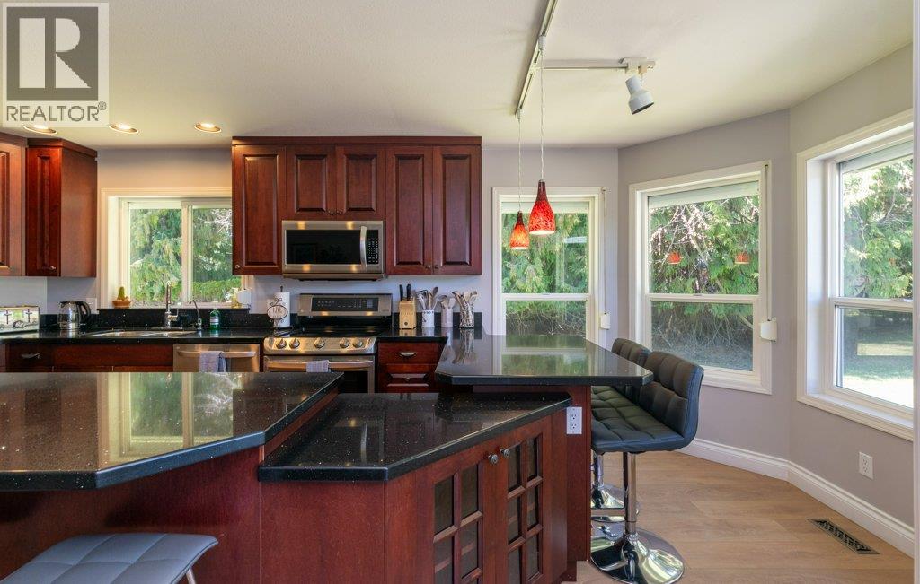 3789 Zinck Road, Scotch Creek, British Columbia  V0E 1M5 - Photo 24 - 10383098