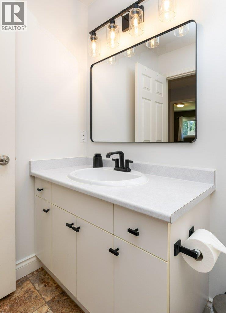 3789 Zinck Road, Scotch Creek, British Columbia  V0E 1M5 - Photo 36 - 10383098