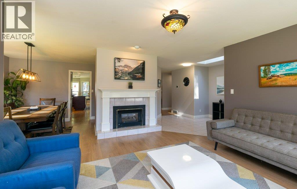 3789 Zinck Road, Scotch Creek, British Columbia  V0E 1M5 - Photo 6 - 10383098