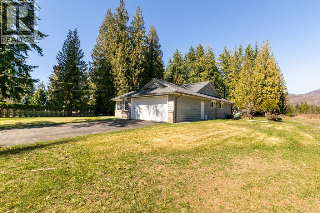 3789 Zinck Road, Scotch Creek, British Columbia  V0E 1M5 - Photo 76 - 10383098