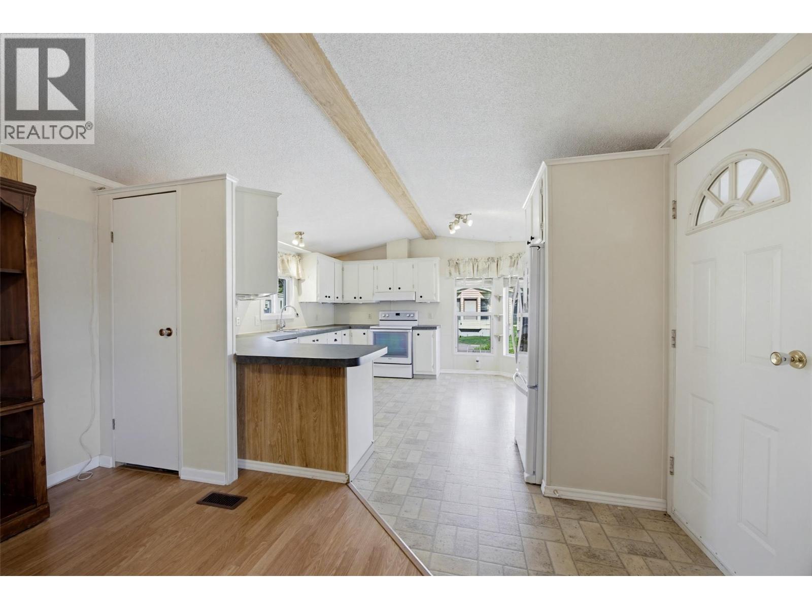 2401 Ord Road Unit# 80, Kamloops, British Columbia  V2B 7V8 - Photo 6 - 10380647