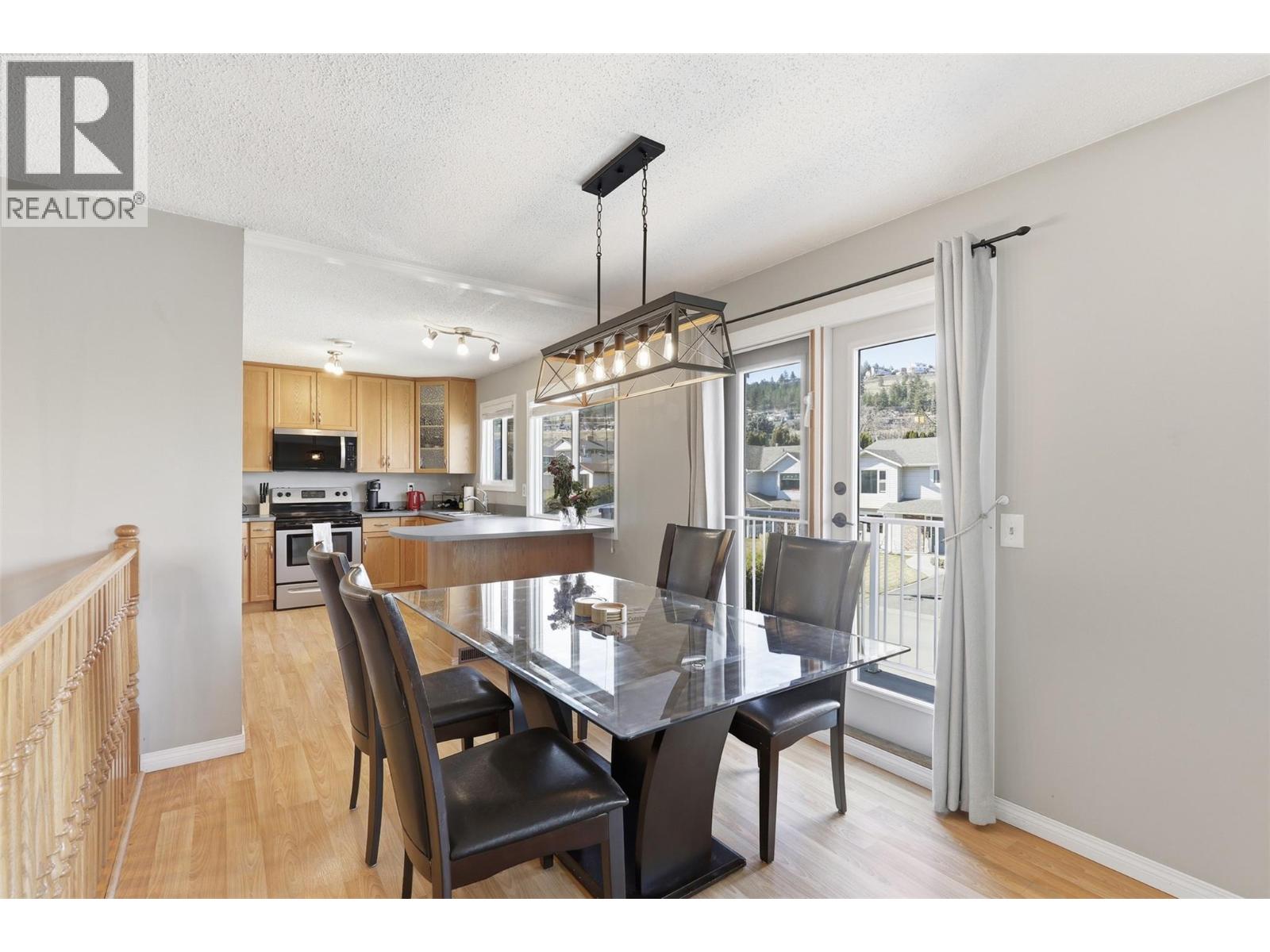 420 Sentinel Court, Kamloops, British Columbia  V2E 2G6 - Photo 10 - 10383135