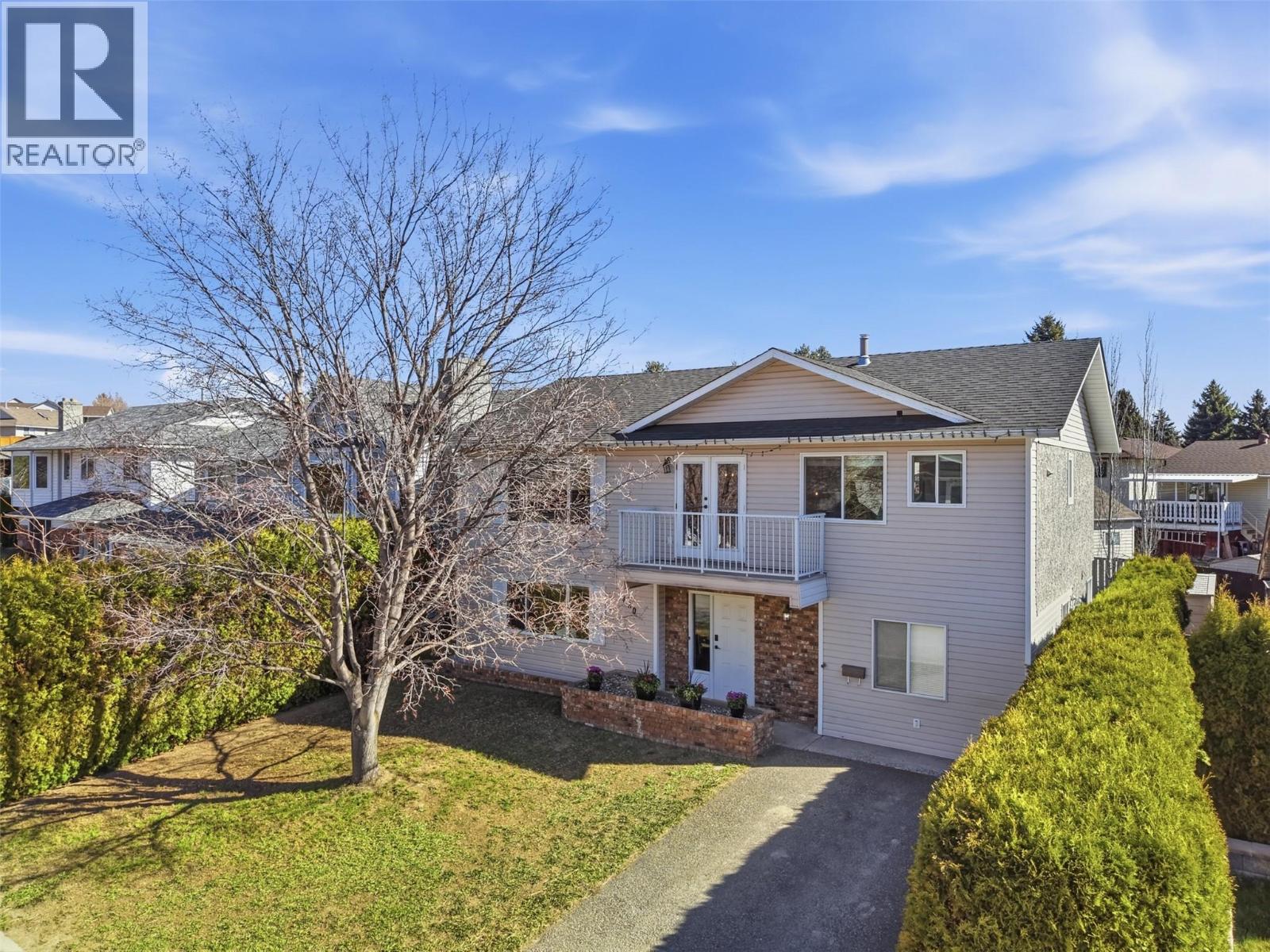 420 Sentinel Court, Kamloops, British Columbia  V2E 2G6 - Photo 3 - 10383135