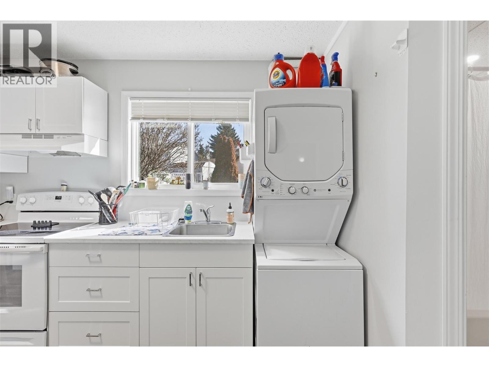 420 Sentinel Court, Kamloops, British Columbia  V2E 2G6 - Photo 34 - 10383135