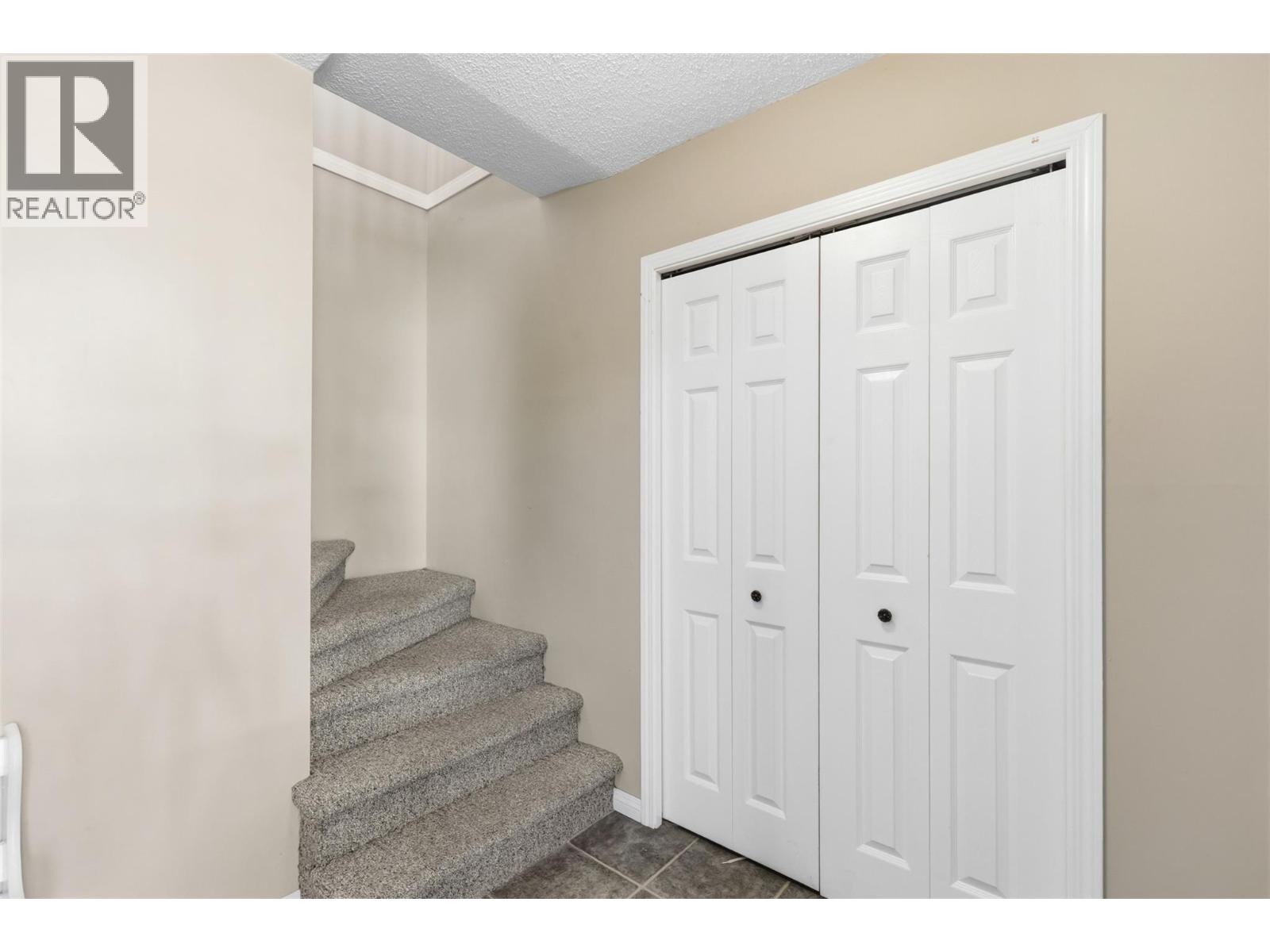 420 Sentinel Court, Kamloops, British Columbia  V2E 2G6 - Photo 6 - 10383135