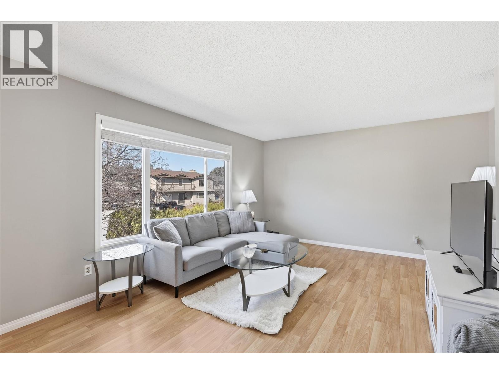 420 Sentinel Court, Kamloops, British Columbia  V2E 2G6 - Photo 7 - 10383135