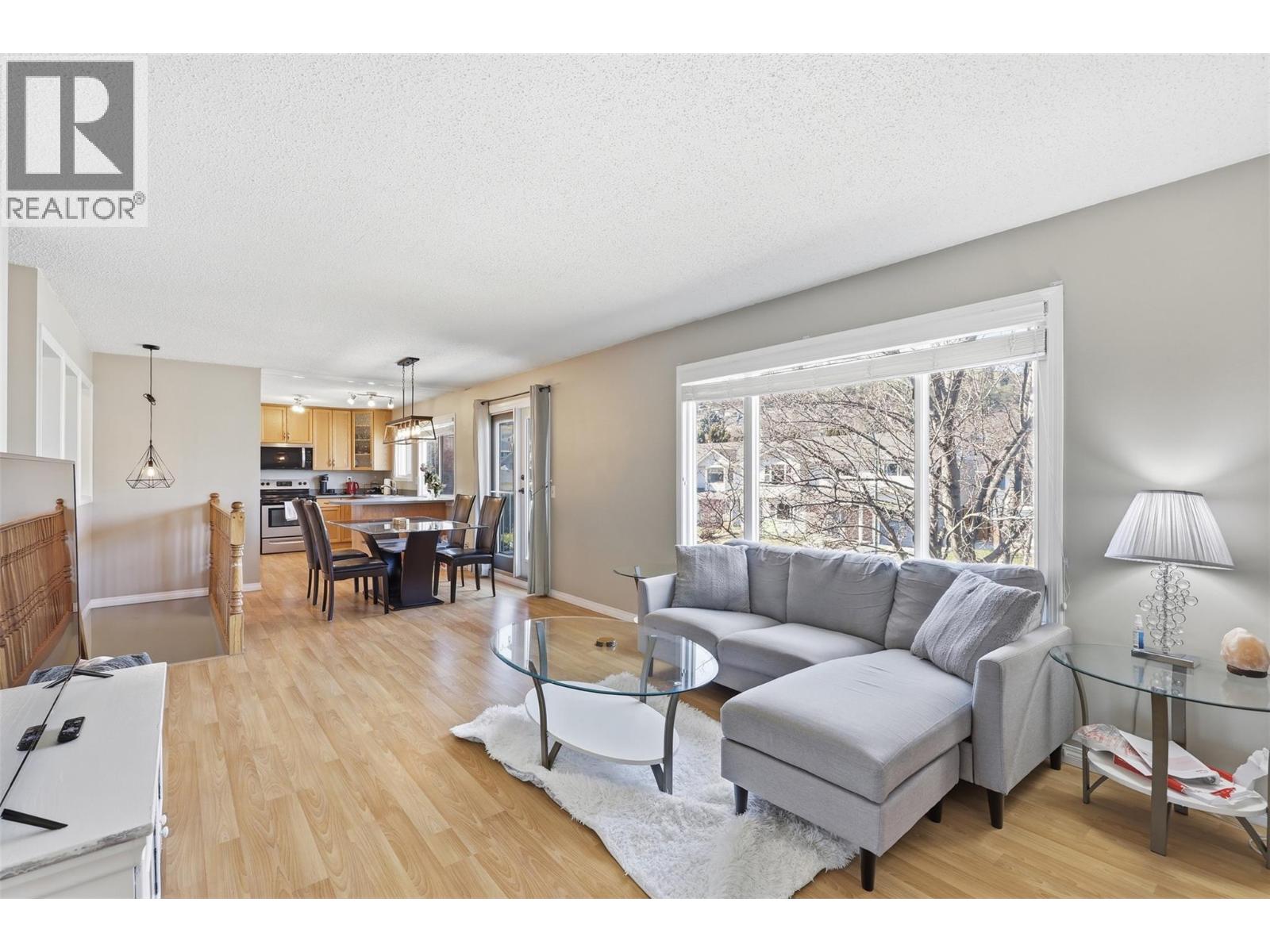 420 Sentinel Court, Kamloops, British Columbia  V2E 2G6 - Photo 9 - 10383135