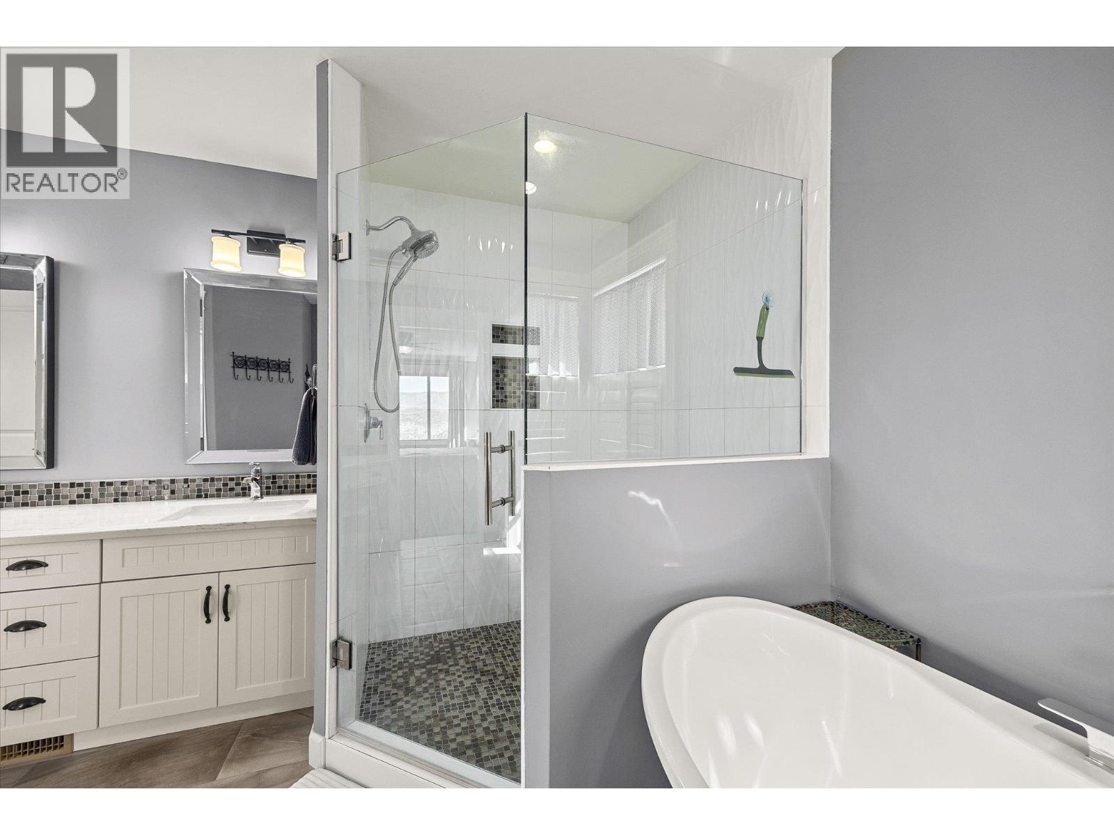 1018 Hume Avenue, Kelowna, British Columbia  V1P 1P2 - Photo 32 - 10381302