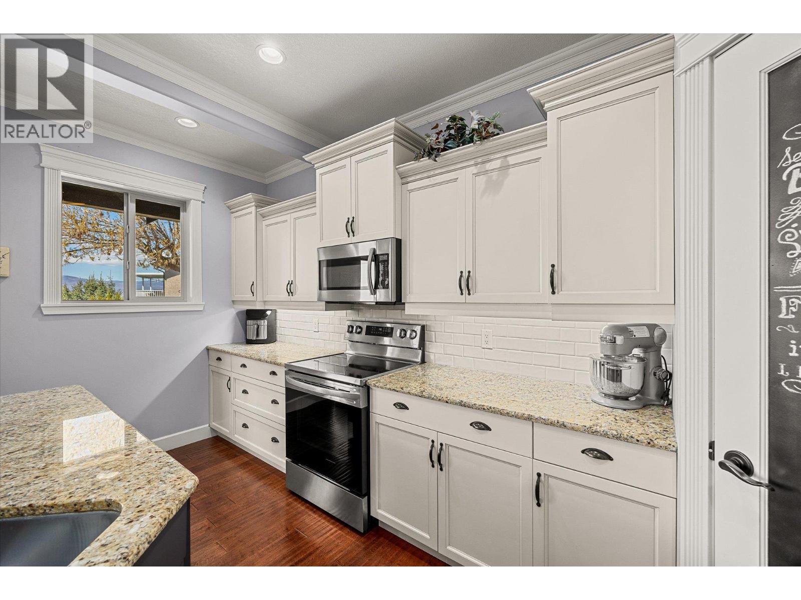 1018 Hume Avenue, Kelowna, British Columbia  V1P 1P2 - Photo 9 - 10381302