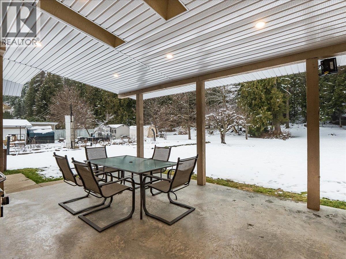 2824 9th Avenue, Castlegar, British Columbia  V1N 2Z1 - Photo 33 - 10380148