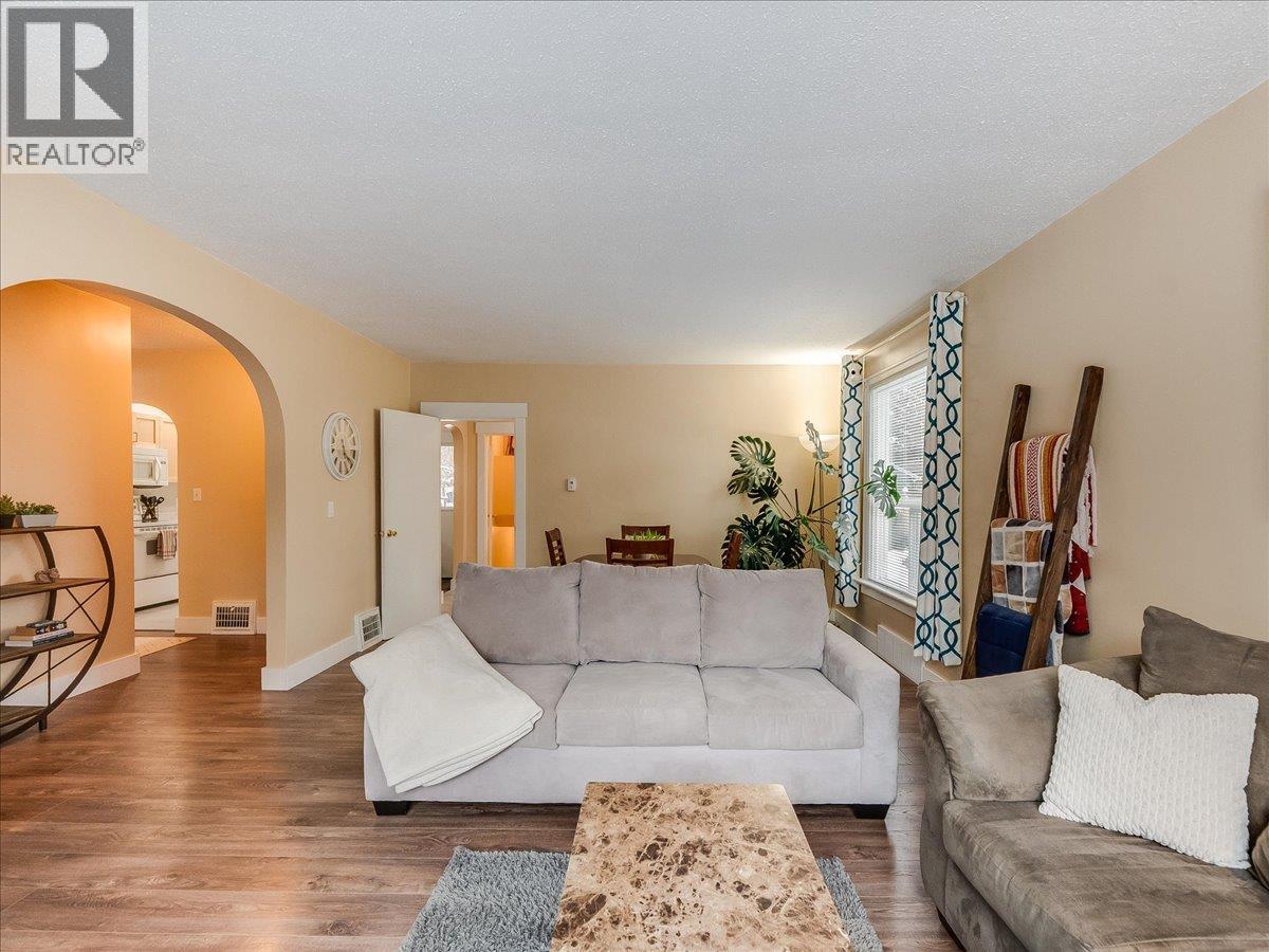 2824 9th Avenue, Castlegar, British Columbia  V1N 2Z1 - Photo 8 - 10380148