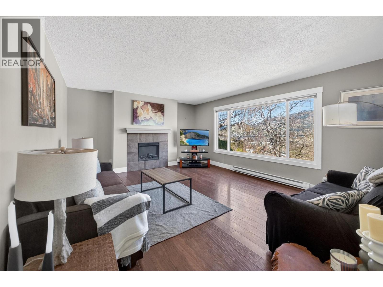 2126 Verde Vista Road, Kelowna, British Columbia  V1P 1G5 - Photo 3 - 10383130