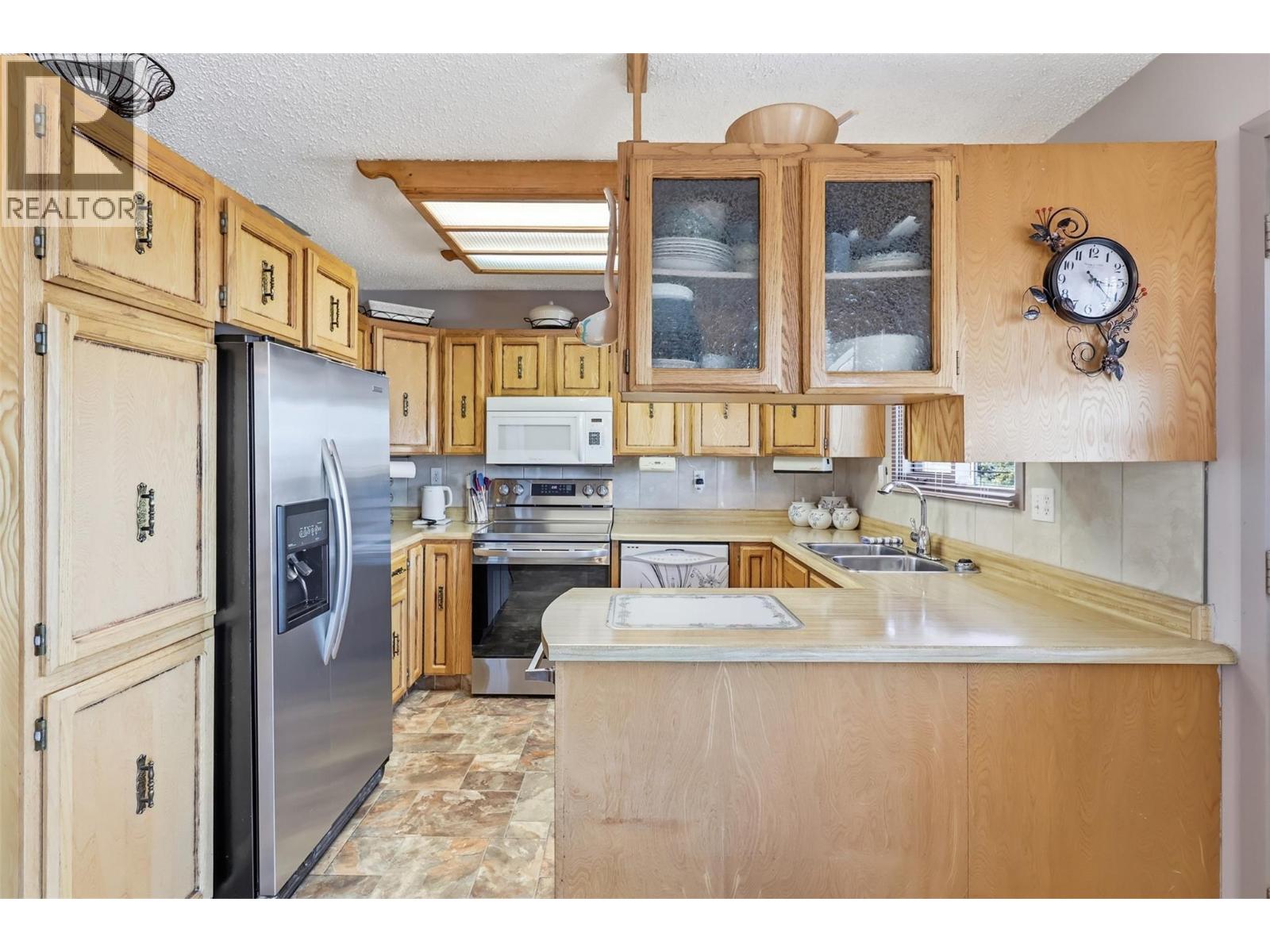 246 Robson Drive, Kamloops, British Columbia  V2E 1W1 - Photo 13 - 10383063