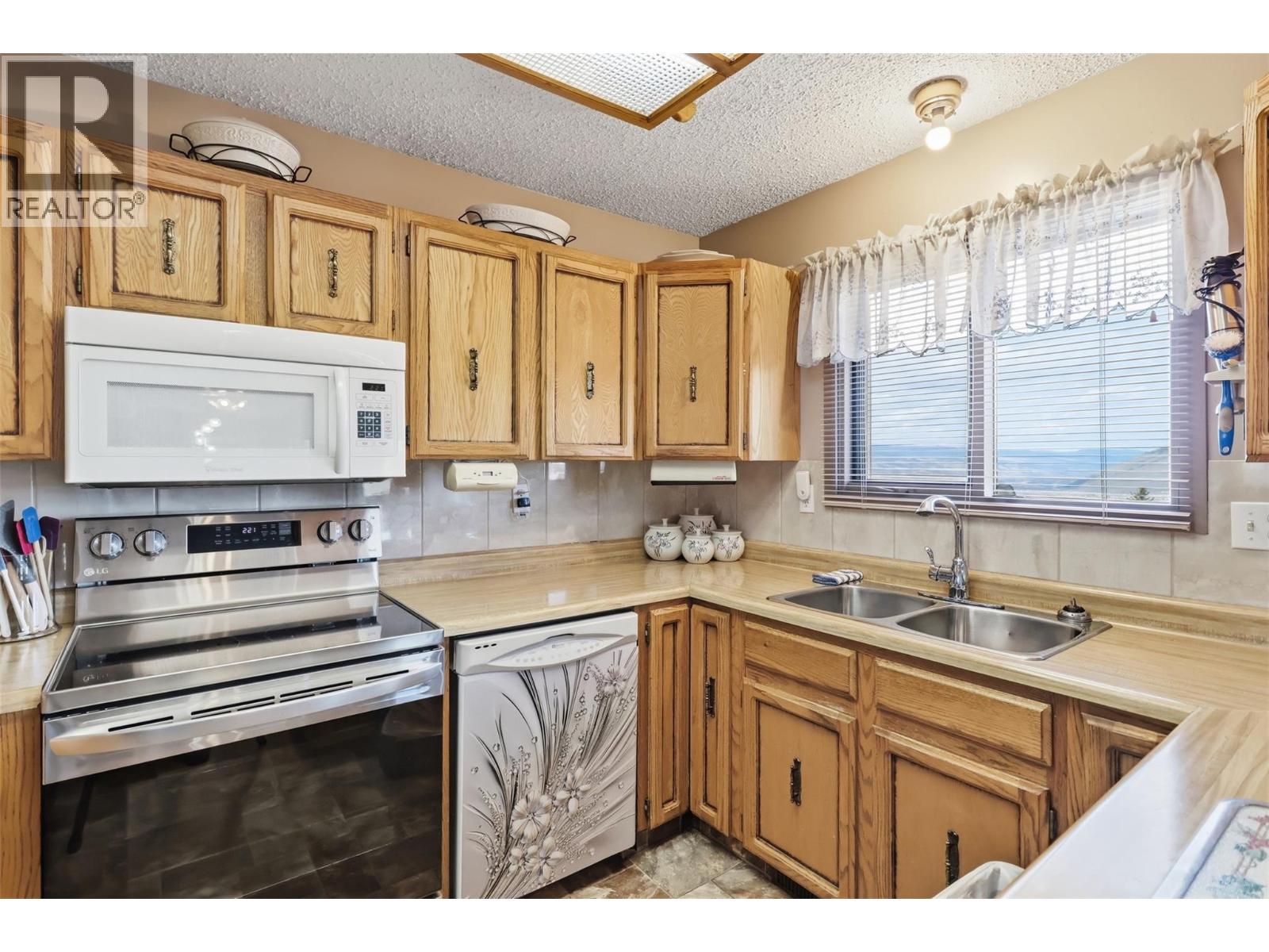 246 Robson Drive, Kamloops, British Columbia  V2E 1W1 - Photo 14 - 10383063