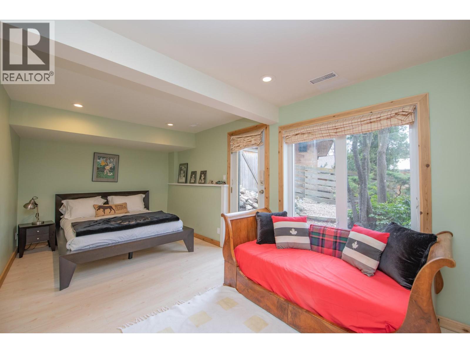 13804 Ponderosa Way, Coldstream, British Columbia  V1B 1A4 - Photo 28 - 10357157