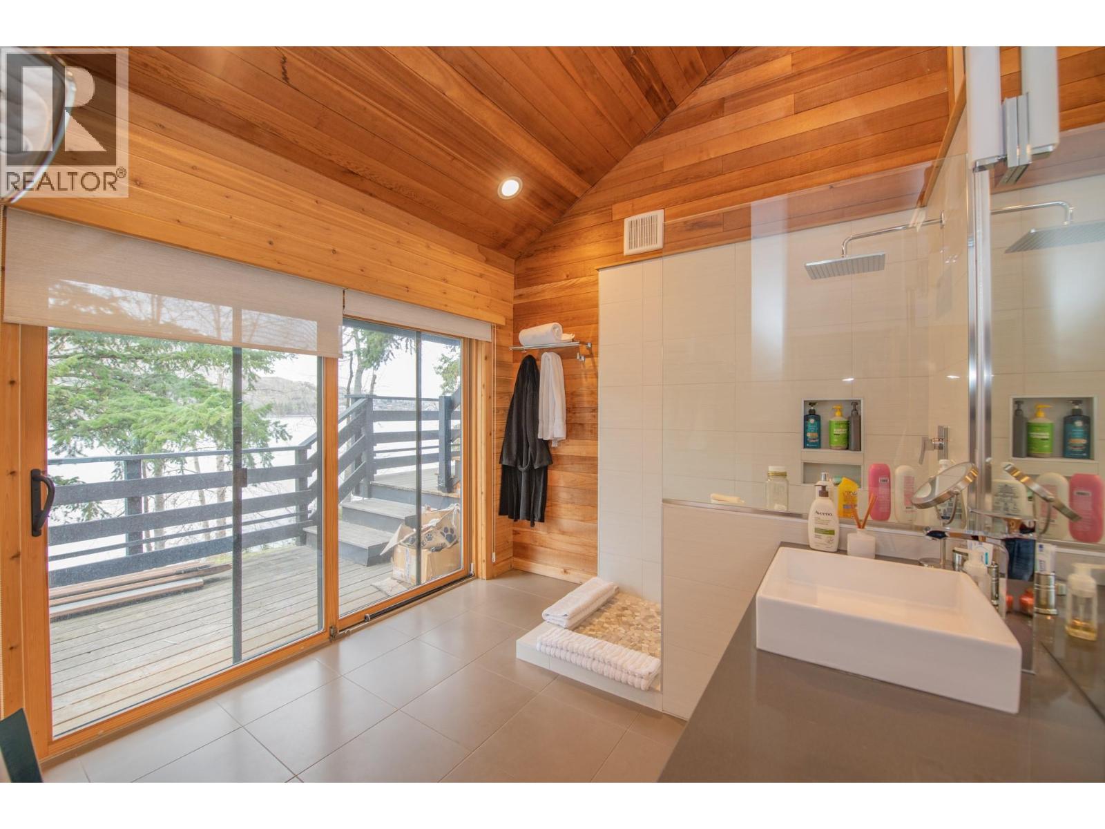 13804 Ponderosa Way, Coldstream, British Columbia  V1B 1A4 - Photo 31 - 10357157