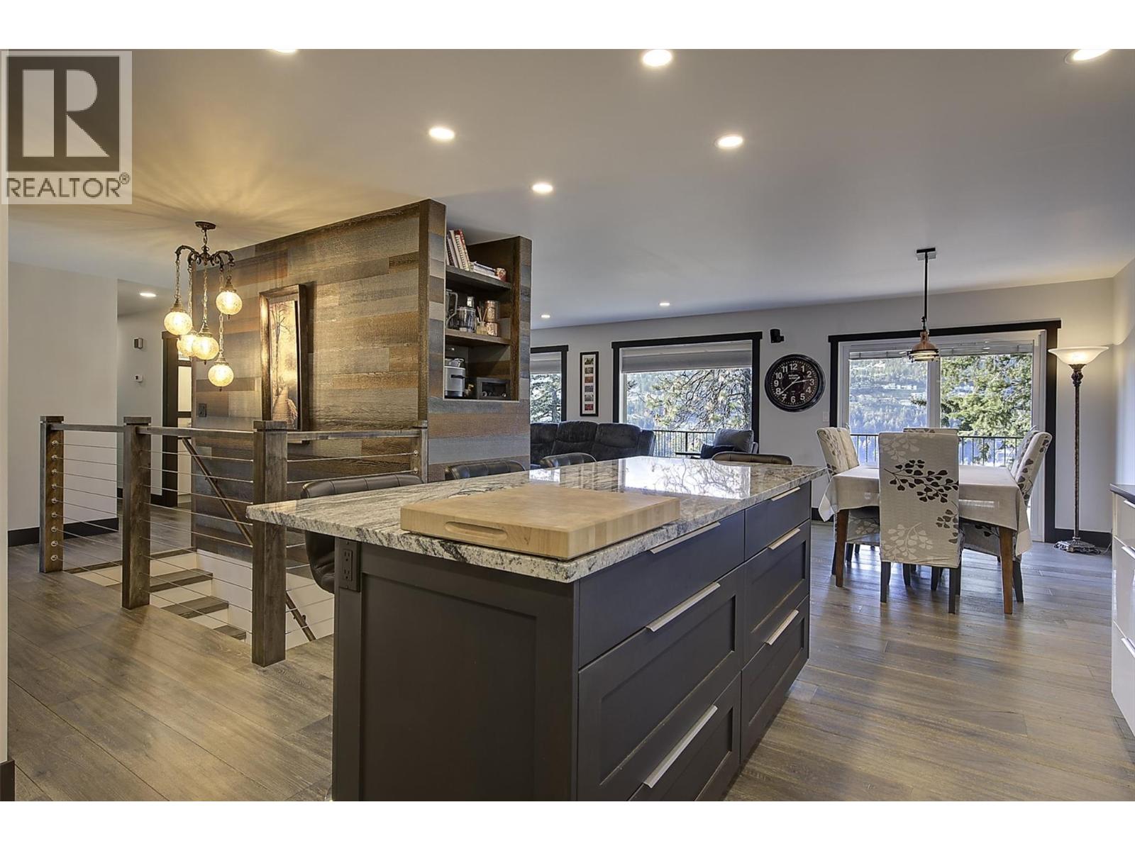 2094 Tomat Avenue, West Kelowna, British Columbia  V1Z 3J2 - Photo 9 - 10383138